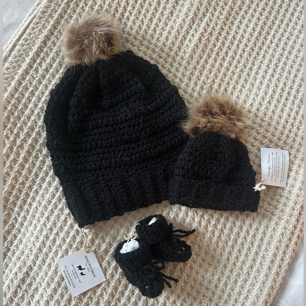 Handmade Winter Alpaca Blend Mommy and Me Hat and Bootie Set - Size Newborn
